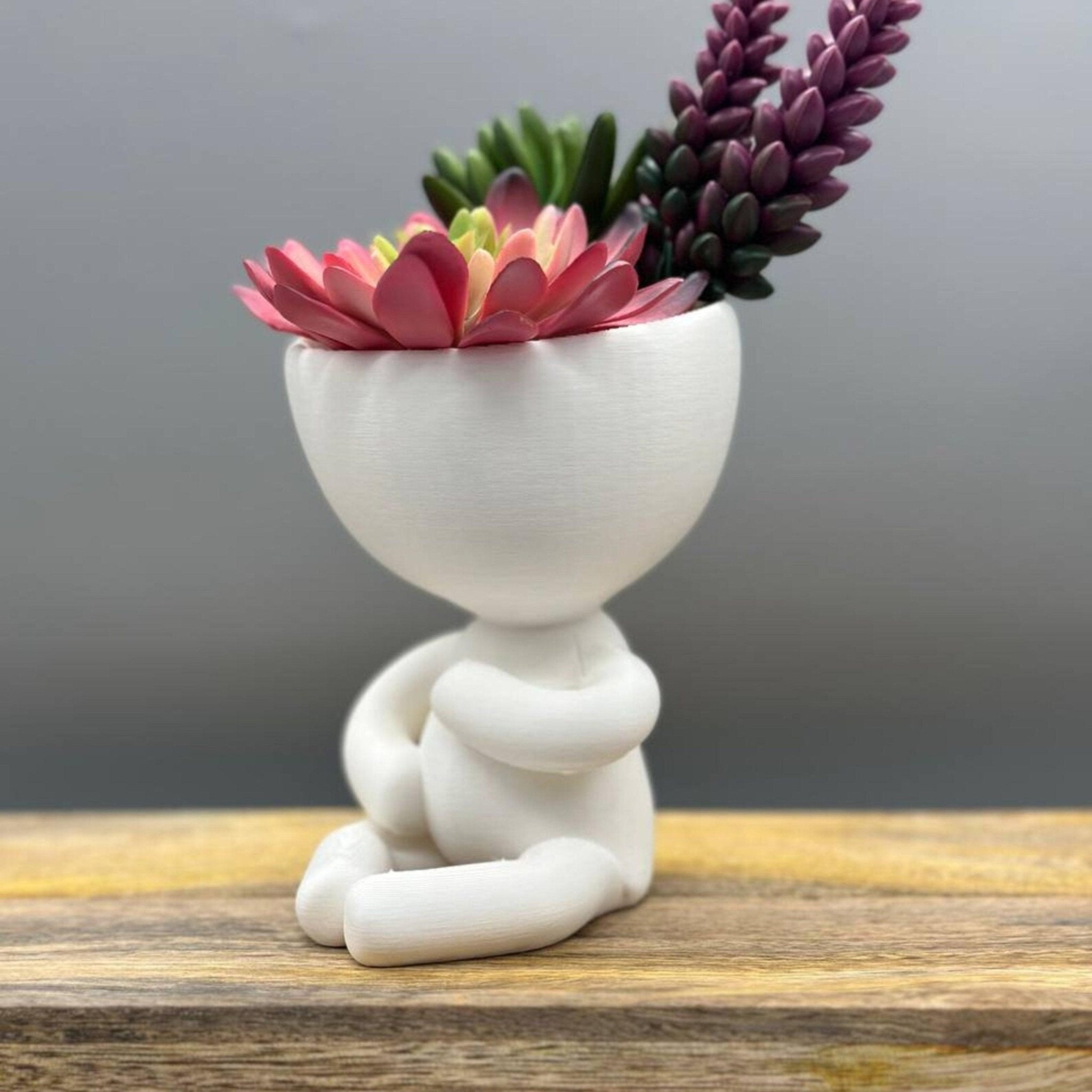 People Planter Pregnant | Embrace | Crossed legs with a Bun in the Oven | Succulent planter | Midwife Gift Idea - Print Level 3D